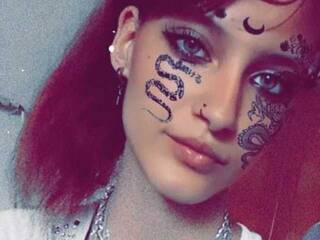 دردشة الفيديو المثيرة AngelDeatha