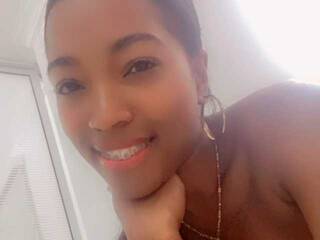 دردشة الفيديو المثيرة Angelinnasexy