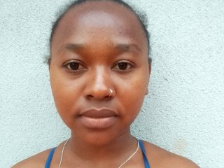 دردشة الفيديو المثيرة Angellette