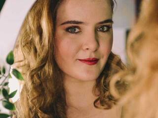 دردشة الفيديو المثيرة AngelRouje