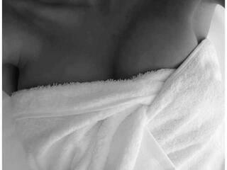 دردشة الفيديو المثيرة Angie-Delores