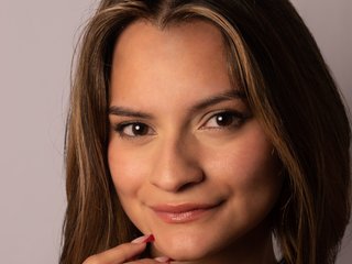 دردشة الفيديو المثيرة Angie-Pirs