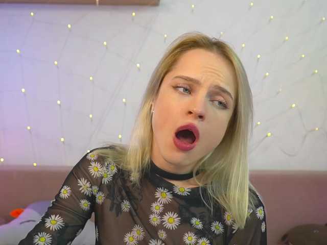 لقطات البث AngieNatasha054