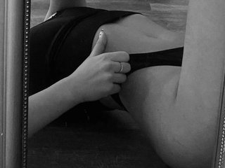 دردشة الفيديو المثيرة AnisiaRaft