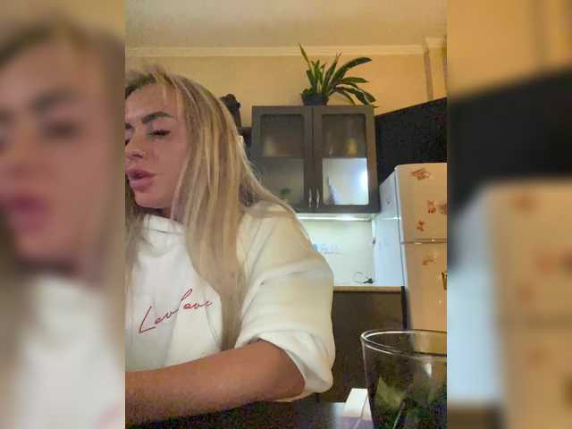 لقطات البث anna12193