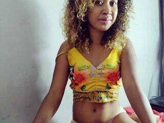 دردشة الفيديو المثيرة AnnahRise