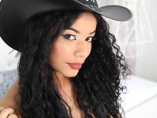 دردشة الفيديو المثيرة Anthonela-Mil