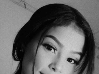 دردشة الفيديو المثيرة AntonelaMulle