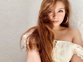 دردشة الفيديو المثيرة Anya-Red