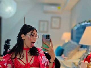 دردشة الفيديو المثيرة April-Sum