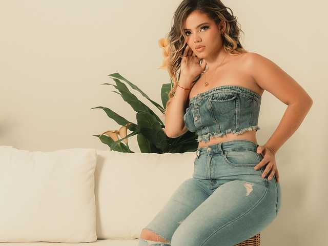 صورة الملف الشخصي ArianaBarsani