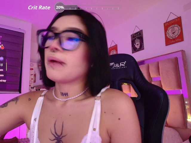 لقطات البث ArielMoore