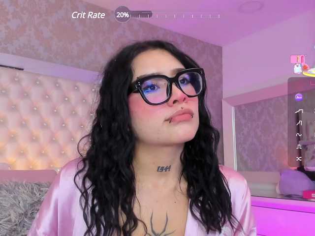 لقطات البث ArielMoore