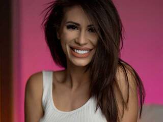 دردشة الفيديو المثيرة AryaLopes