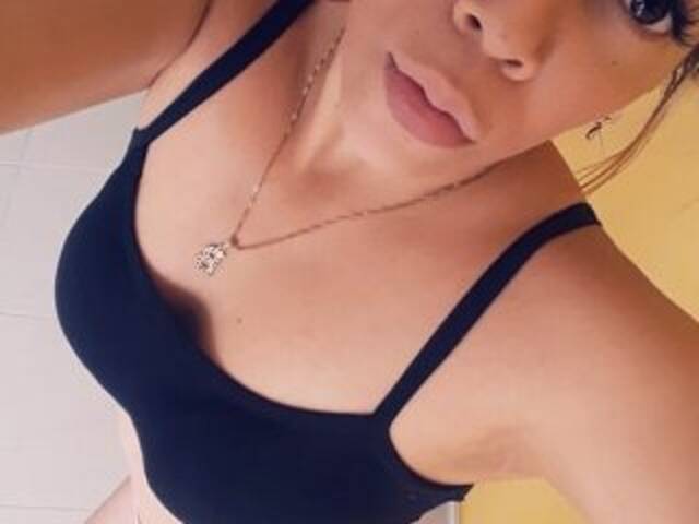 صورة الملف الشخصي AshleyDaniels