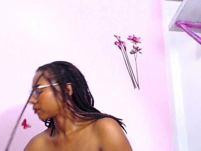 الصور ashleykrystel hello, give me pleasure as you want and enjoy together, #squirt #ebony #lovense