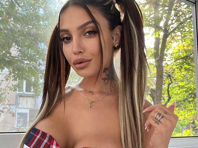 صورة الملف الشخصي AshleyLux