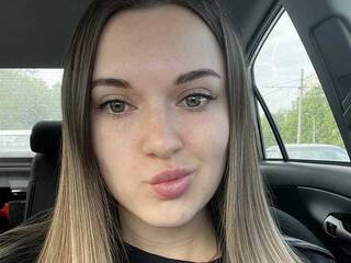 دردشة الفيديو المثيرة Astiya