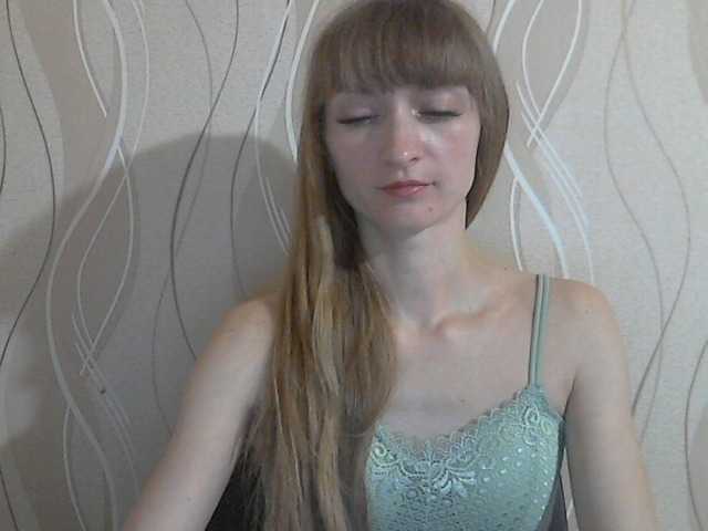 لقطات البث AsyaBlond