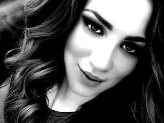 دردشة الفيديو المثيرة Asynaa