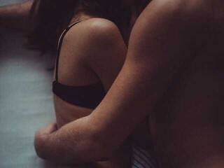 دردشة الفيديو المثيرة KOMHATA-PA3BPATA