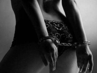 دردشة الفيديو المثيرة AugustCrown