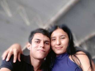 دردشة الفيديو المثيرة AxelAndSheri