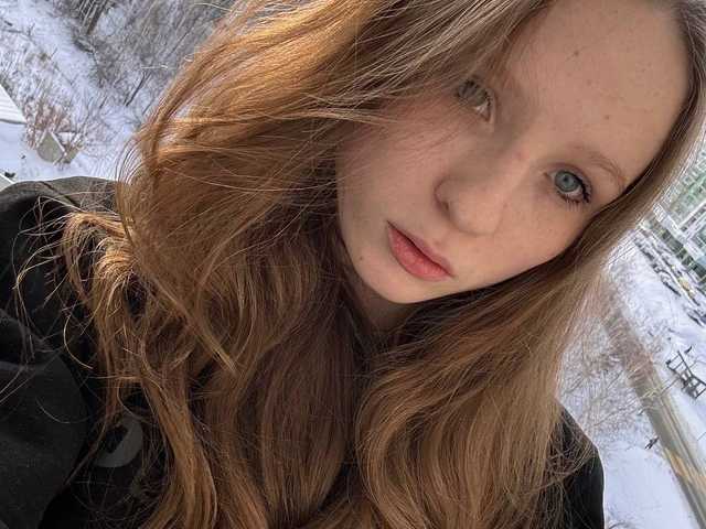 صورة الملف الشخصي b4by-Emilia