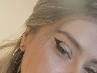 دردشة الفيديو المثيرة Babbylunna