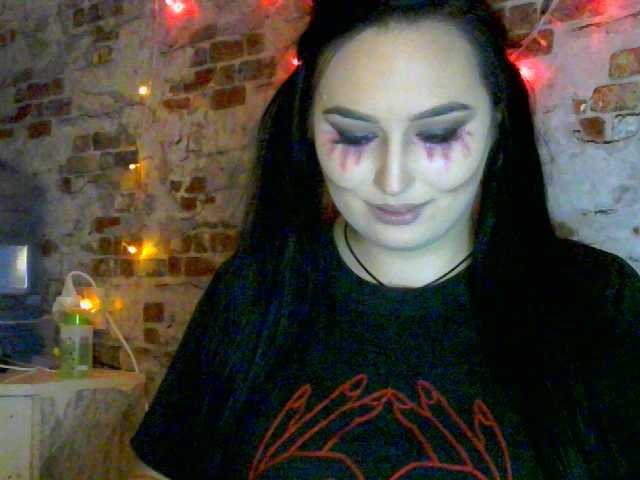 لقطات البث BadBunnys2