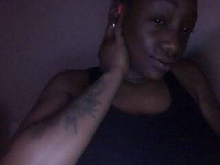 دردشة الفيديو المثيرة baddchocobuni