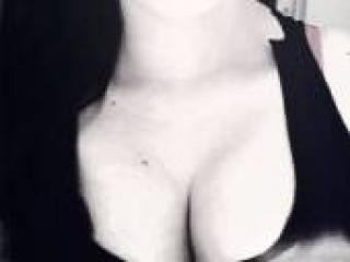 دردشة الفيديو المثيرة bblusciouss