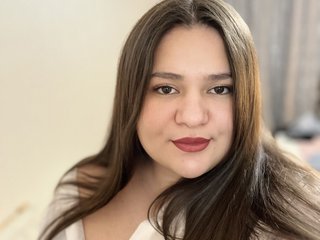 دردشة الفيديو المثيرة MiraCrosman