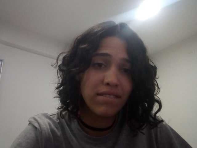 لقطات البث BeccaGoldman