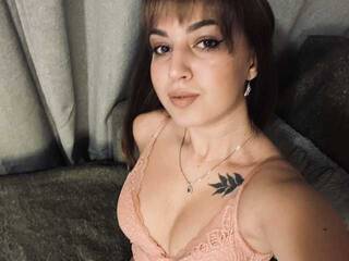 دردشة الفيديو المثيرة BeeDasha