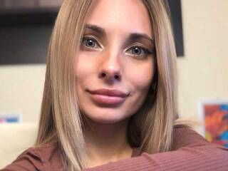 دردشة الفيديو المثيرة BellaNelson