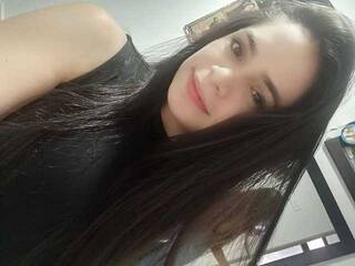 دردشة الفيديو المثيرة bellaswam