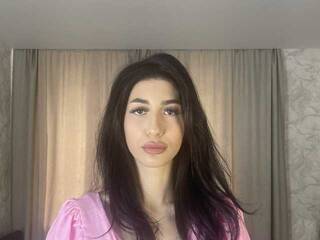 دردشة الفيديو المثيرة BETTY11DIHNA