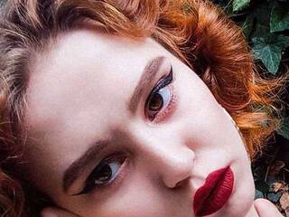 دردشة الفيديو المثيرة BeverlyFox