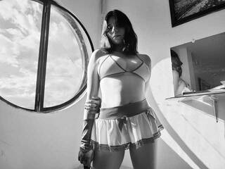 دردشة الفيديو المثيرة bigboobsemily