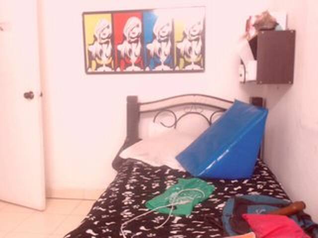 لقطات البث BigBustyBlack