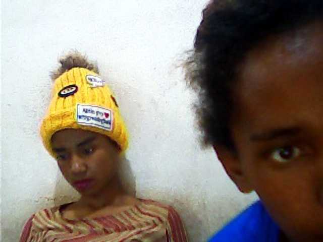 لقطات البث Black-Doubles