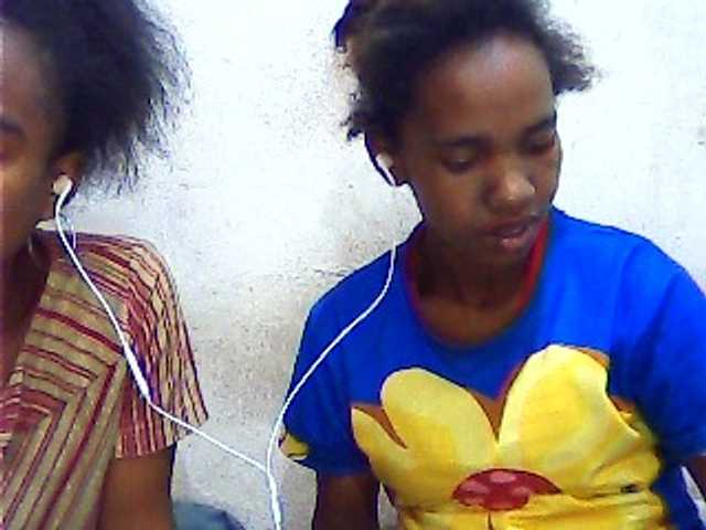 لقطات البث Black-Doubles