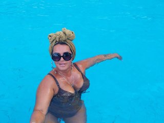 دردشة الفيديو المثيرة BlackMooon