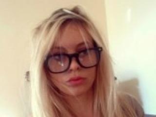 دردشة الفيديو المثيرة blonddooll