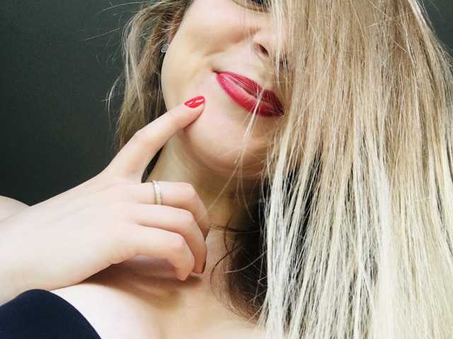 صورة الملف الشخصي blonde-kisses