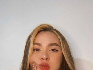 دردشة الفيديو المثيرة Blondie-Kiutt