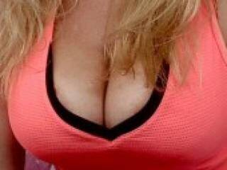 دردشة الفيديو المثيرة blondoline