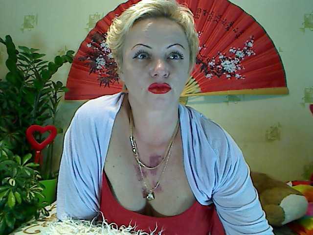 لقطات البث BlondySquirt