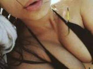 دردشة الفيديو المثيرة bloodliza